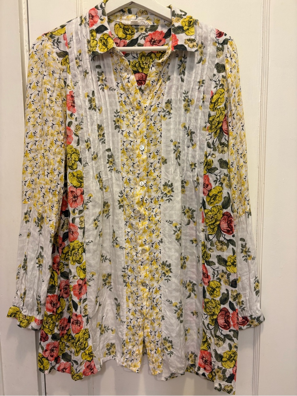 Jane and Delancey Button-Front Floral shirt